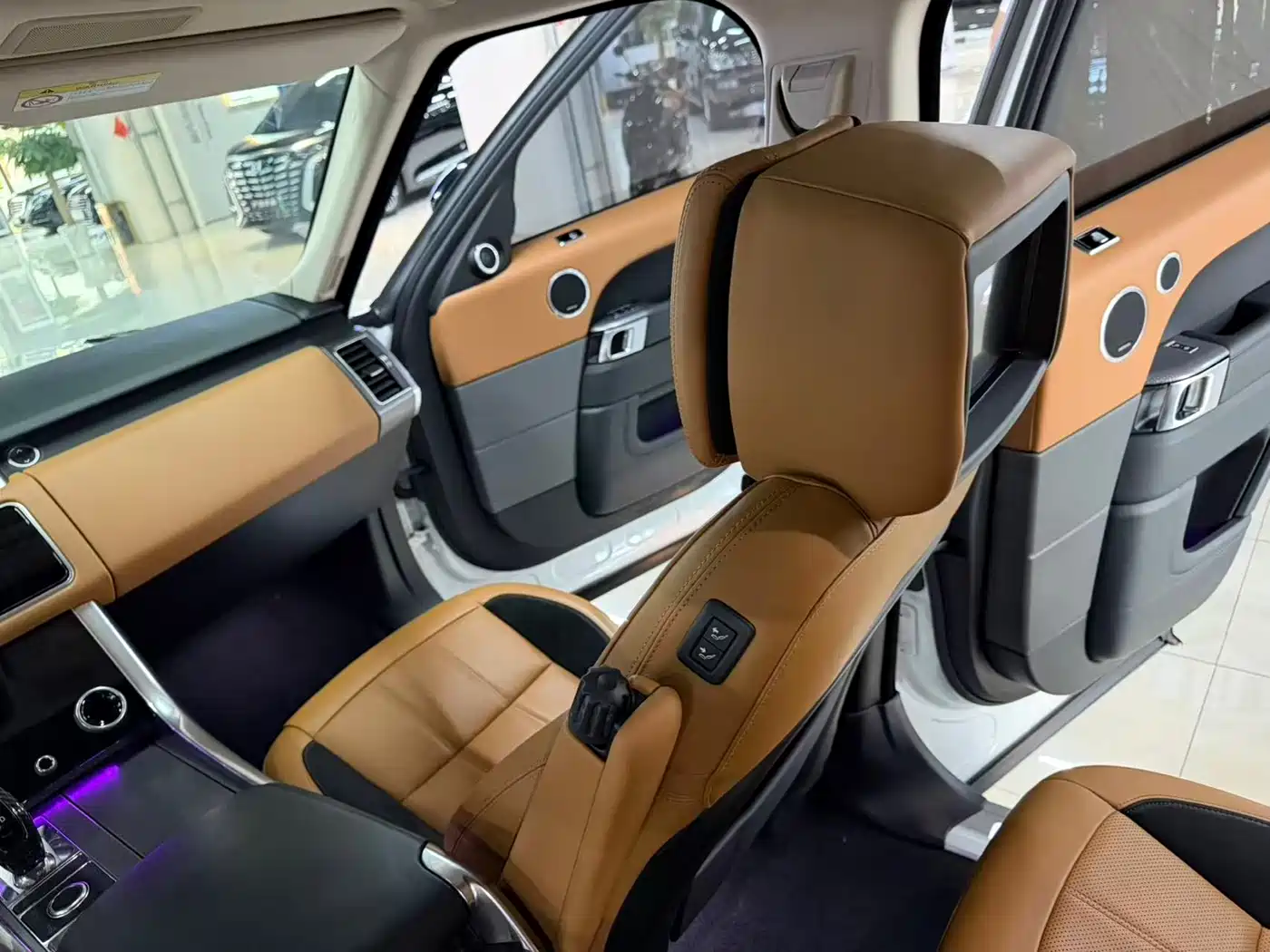 Land Rover Range Rover Sport 2020 3.0 L6 HSE DYNAMIC фото 13