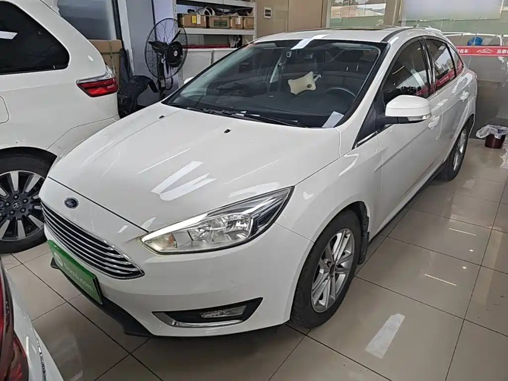 Фото 1 - Ford Focus