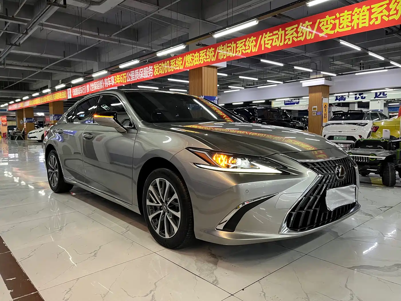 Lexus ES 2023 200 Excellence Edition фото 6