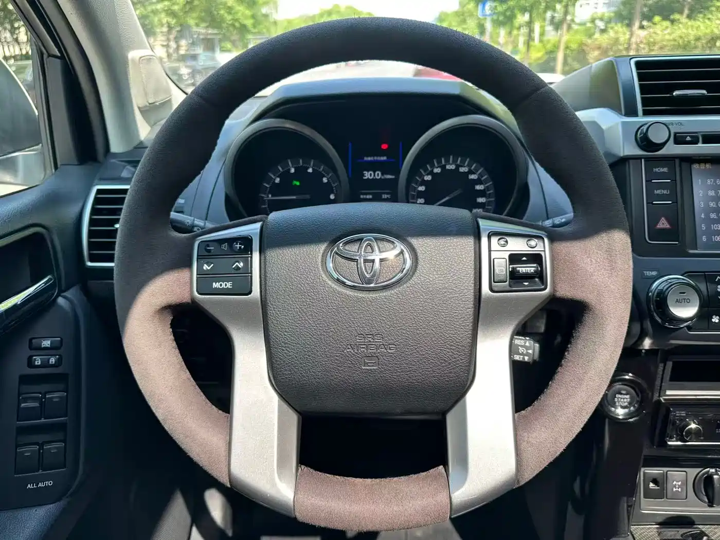 Toyota Prado 2014 4.0L Automatic TX-L фото 18
