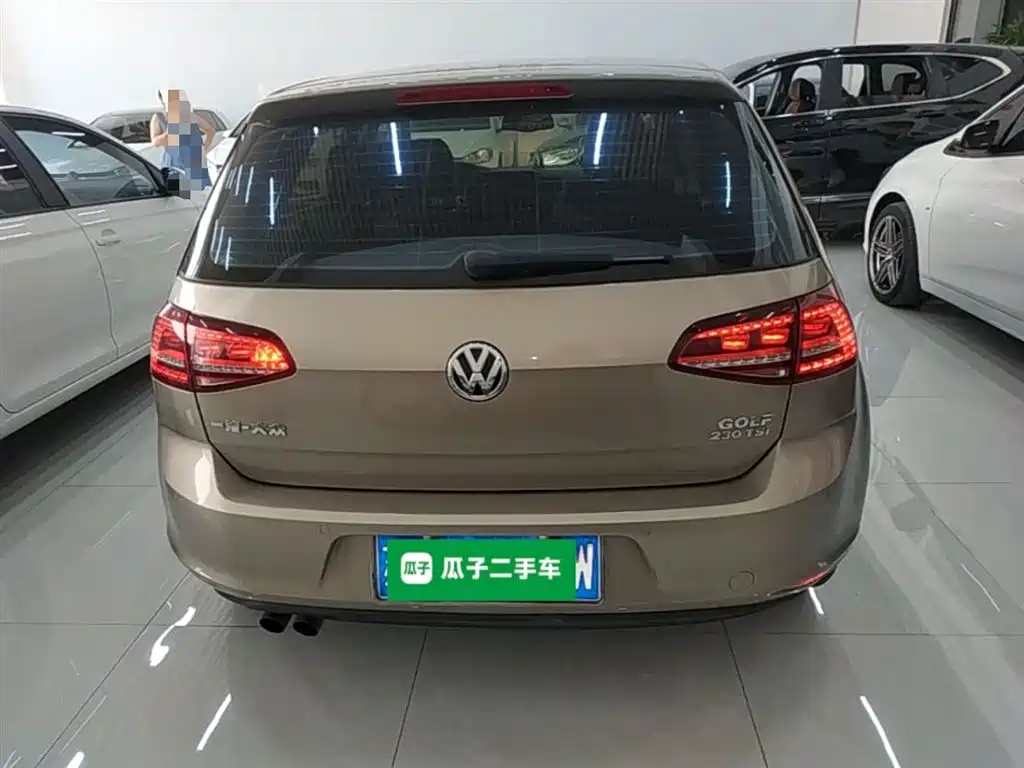 Volkswagen Golf 2017 230TSI Auto Luxury Millionth Anniversary Edition фото 6