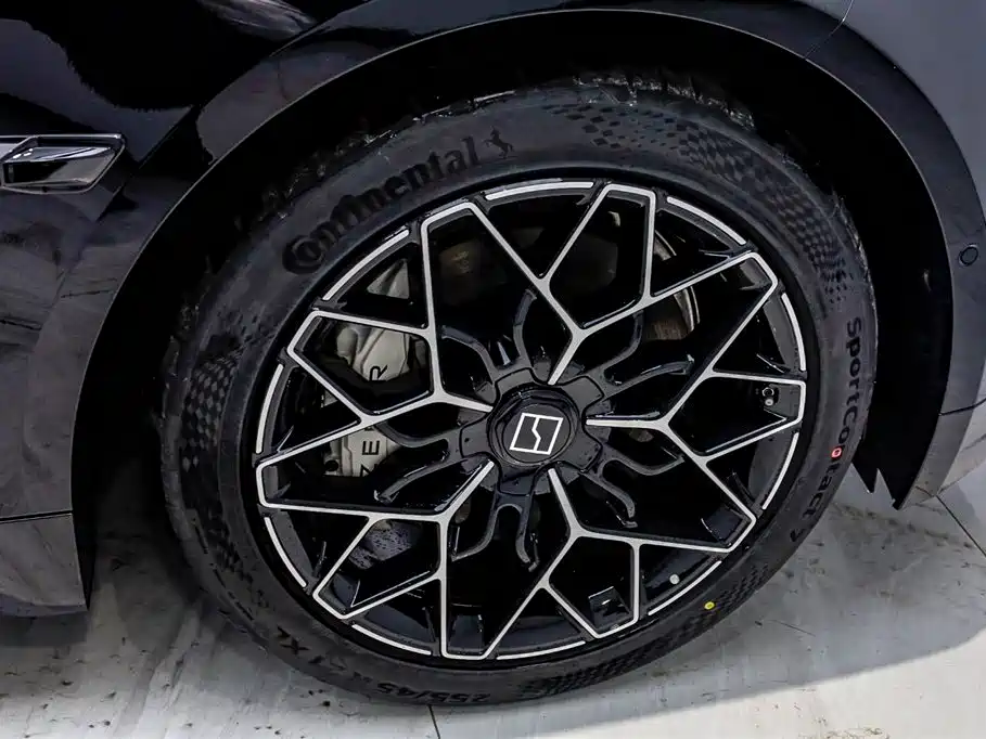 ZEEKR EXTREME KRYPTON 001