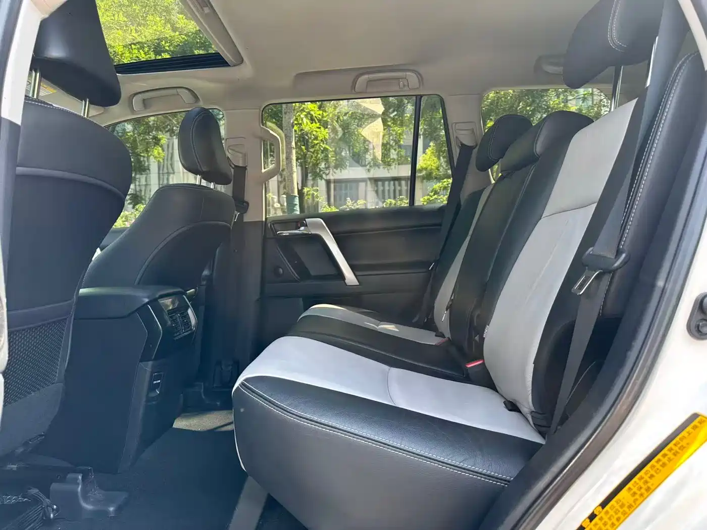 Toyota Prado 2014 4.0L Automatic TX-L фото 14