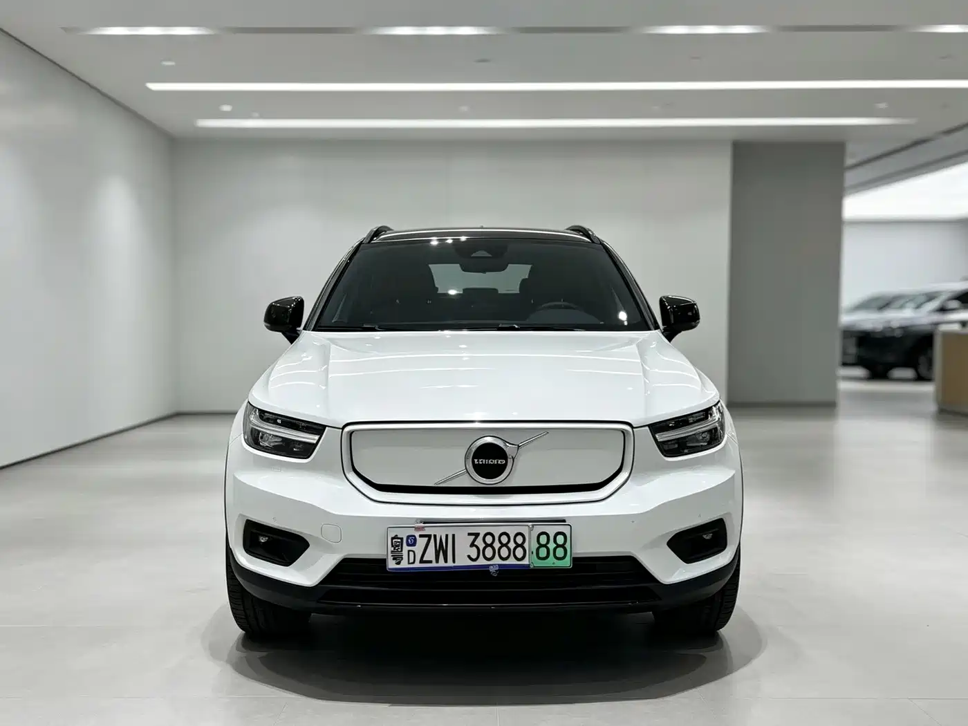 Volvo XC40 New Energy 2022 2021 P8 EV AWD Elegant Sport