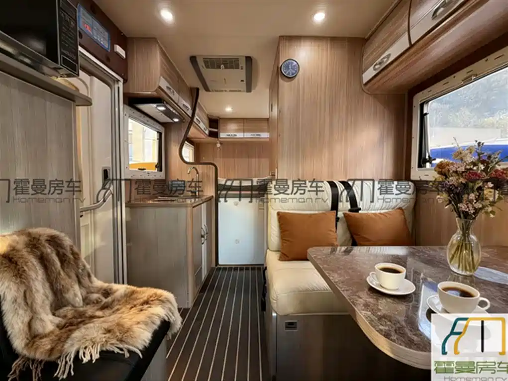 North RV North Dream Chaser 2019 2019 Base Model