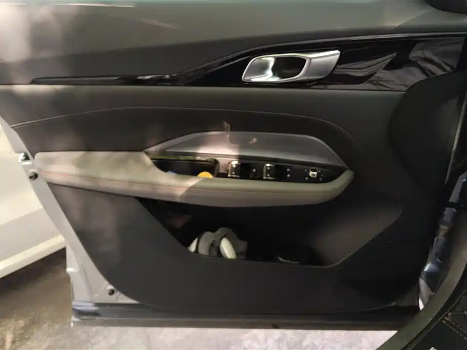 CHANGAN CHANGAN AUCHAN Z6 NEW ENERGY