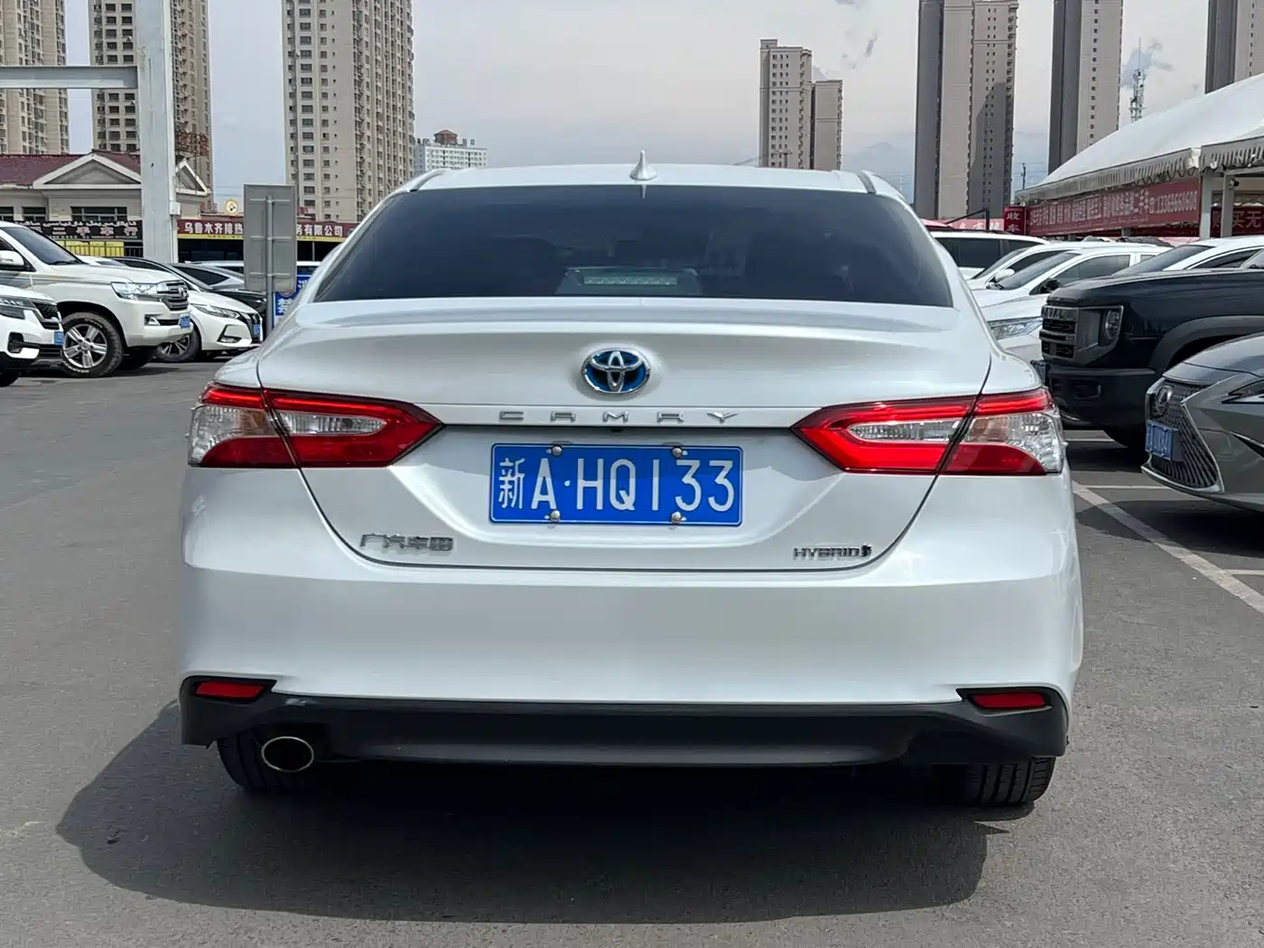 Toyota Camry 2021 Hybrid 2.5HGVP Leading Edition фото 4