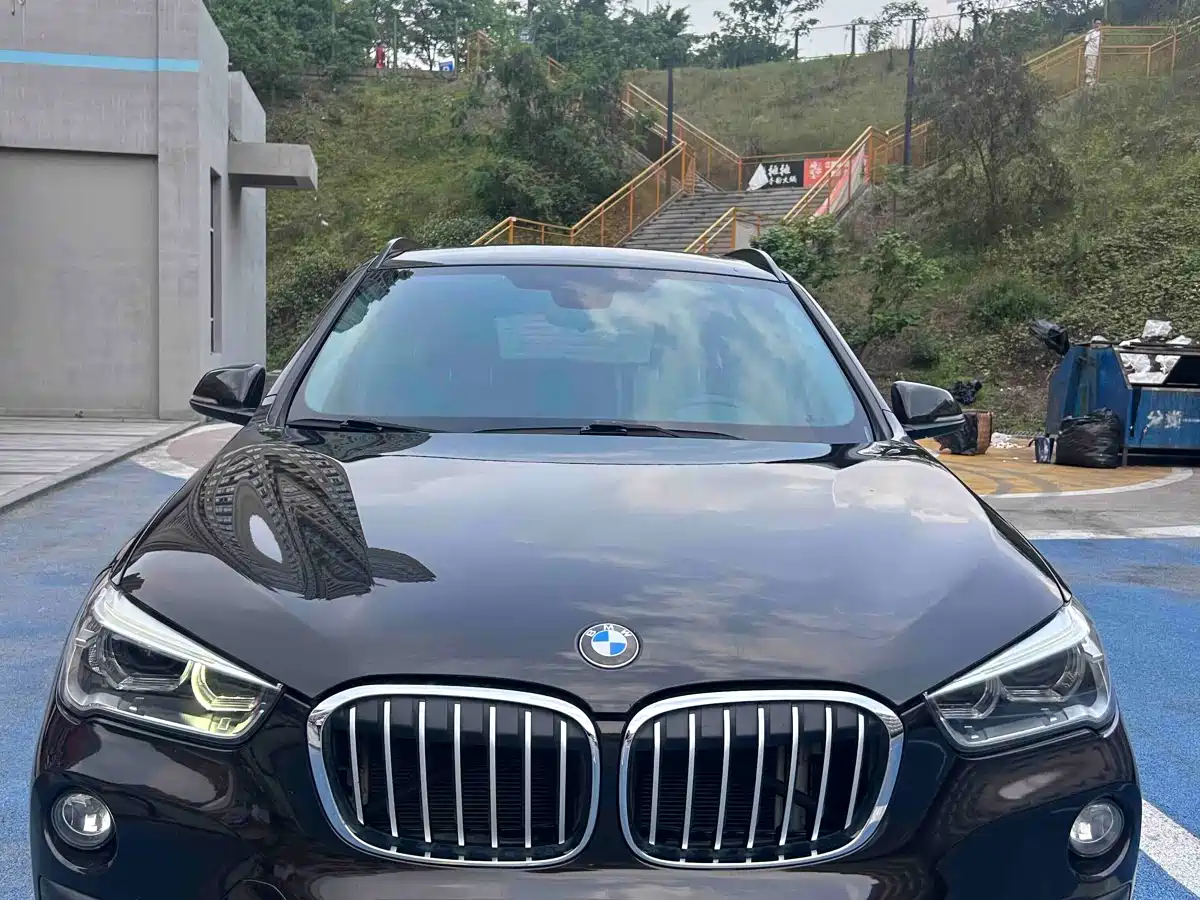 BMW X1 2018 sDrive18Li Premium Model фото 2