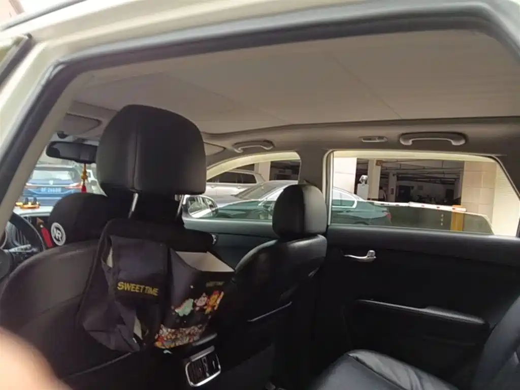 Kia KX3 Smart Run 2015 2.0L Automatic 2WD DLX фото 9