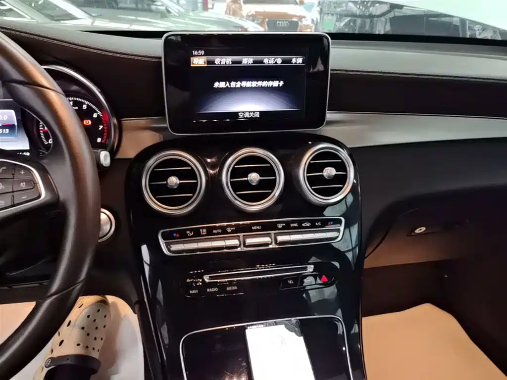 Mercedes-Benz GLC 2019 Model GLC 200 L 4MATIC фото 13