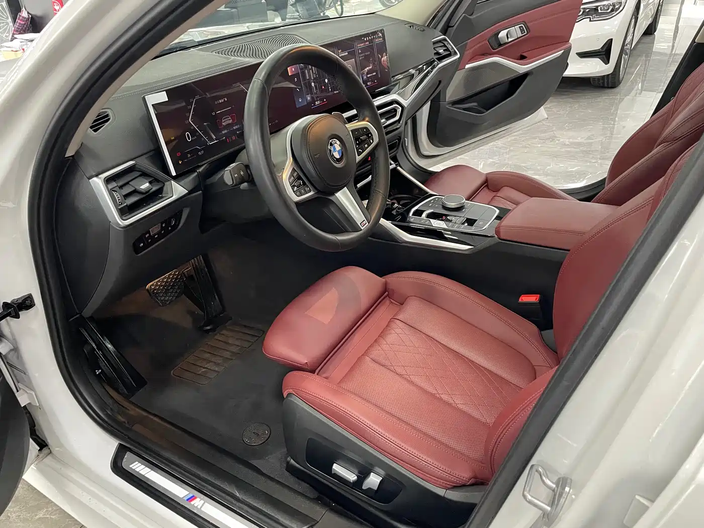 BMW 3 Series 2023 320Li M Sport Package фото 5