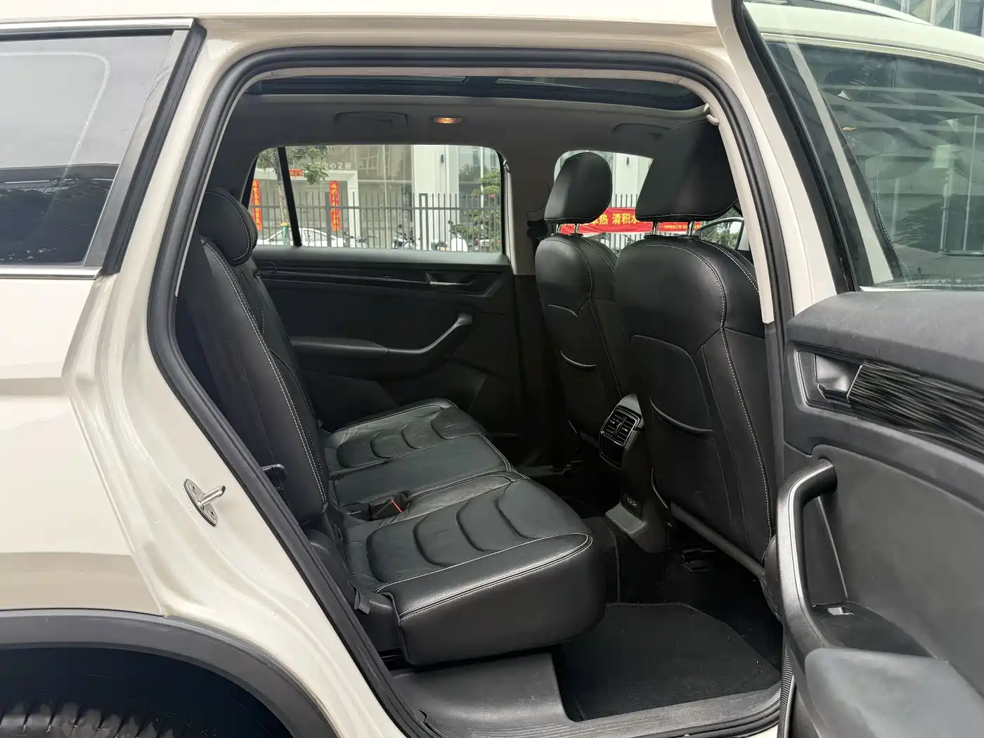 Škoda Kodiaq 2019 TSI330 7-seater 2WD Luxury Premium Edition China VI фото 18
