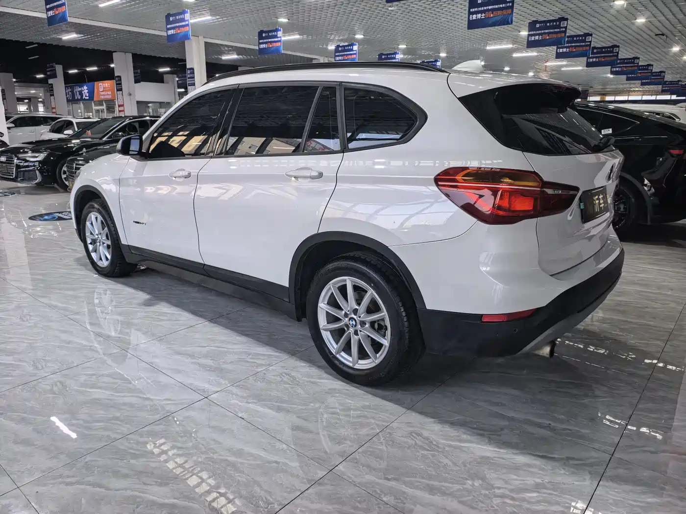 BMW X1 2016 sDrive18Li Fashion Model фото 8