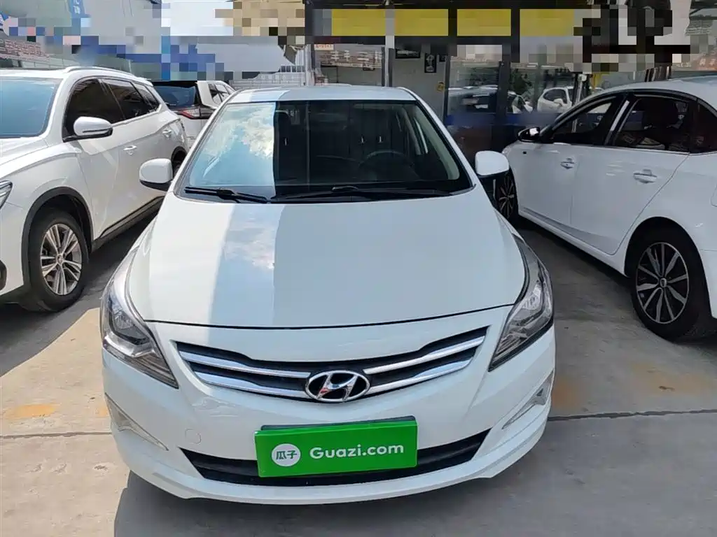 Hyundai Verna 2016 1.4L Manual Smart GLS фото 3