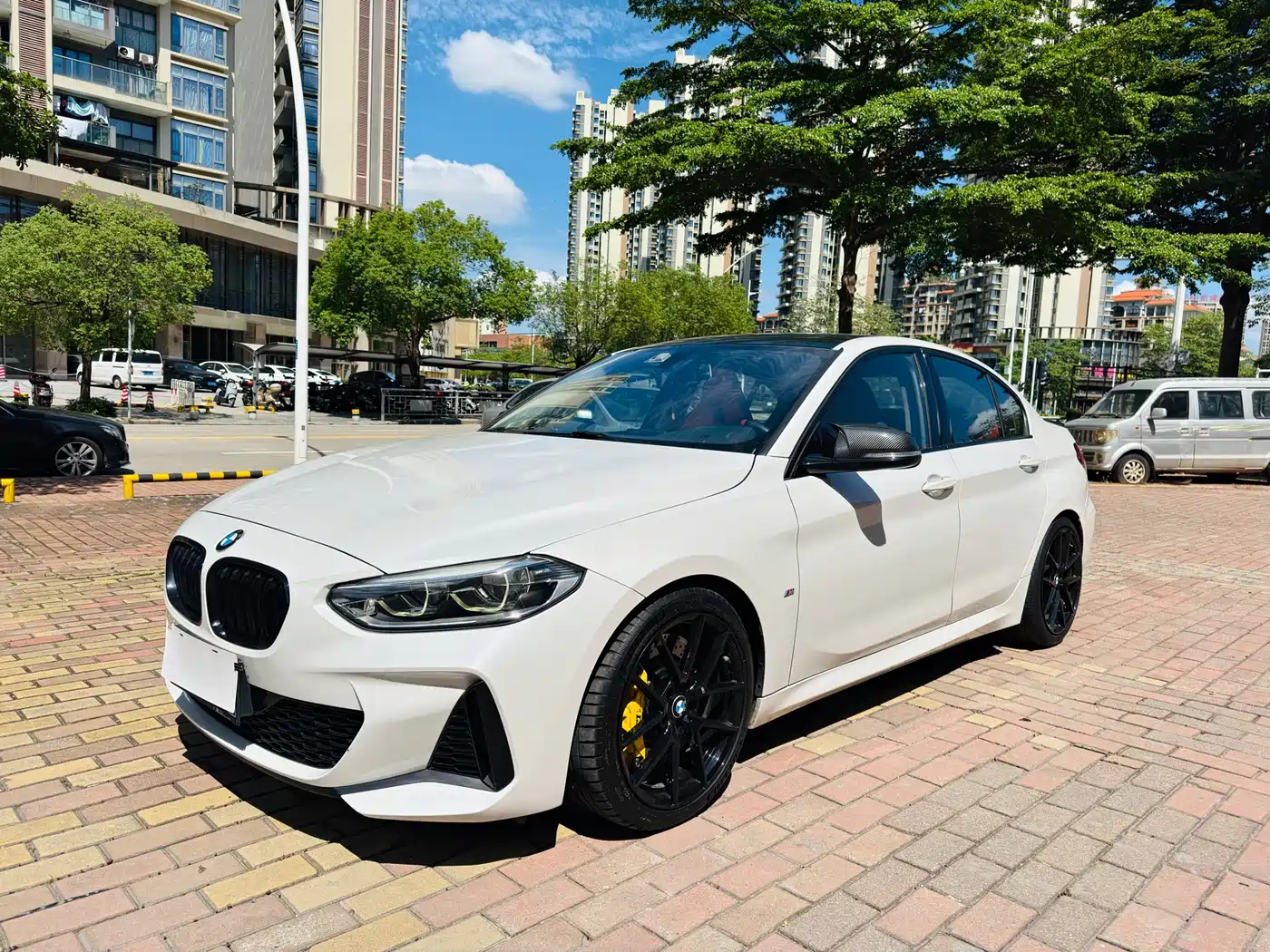 BMW 1 Series 2020 Model 125i Leading M Sport Package фото 3