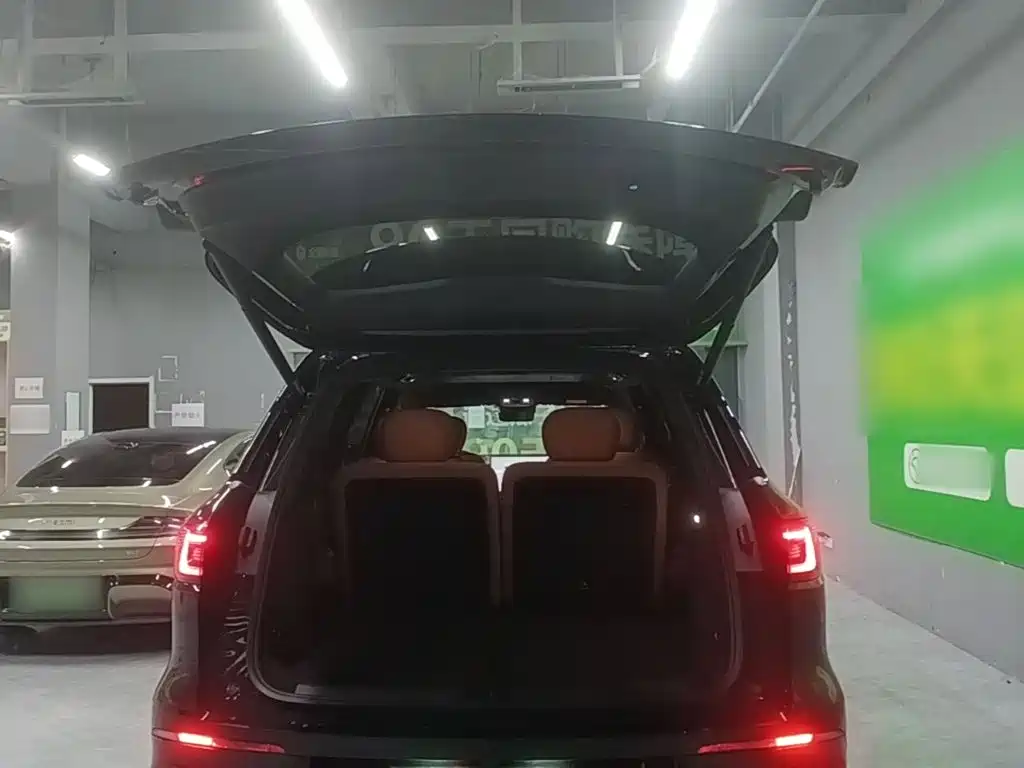 Geely Galaxy Galaxy M9 2025 2025 Base Model
