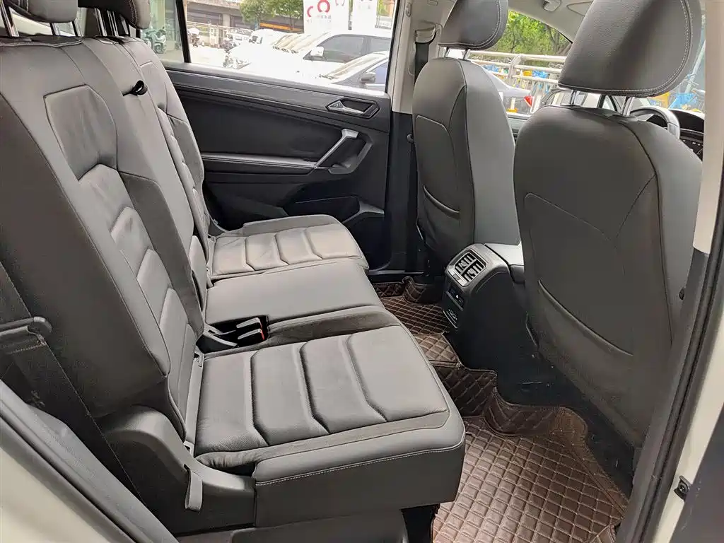 Volkswagen Tiguan L 2021 380TSI Automatic 4WD R-Line Premium 7-seater фото 11