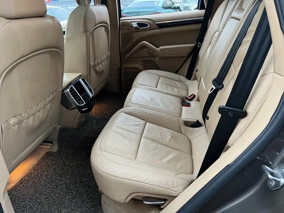 Porsche Cayenne 2011 Cayenne 3.0T фото 10