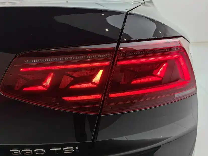 Volkswagen Magotan 2023 2 Million Units Anniversary Edition 330TSI DSG Leading Type фото 15