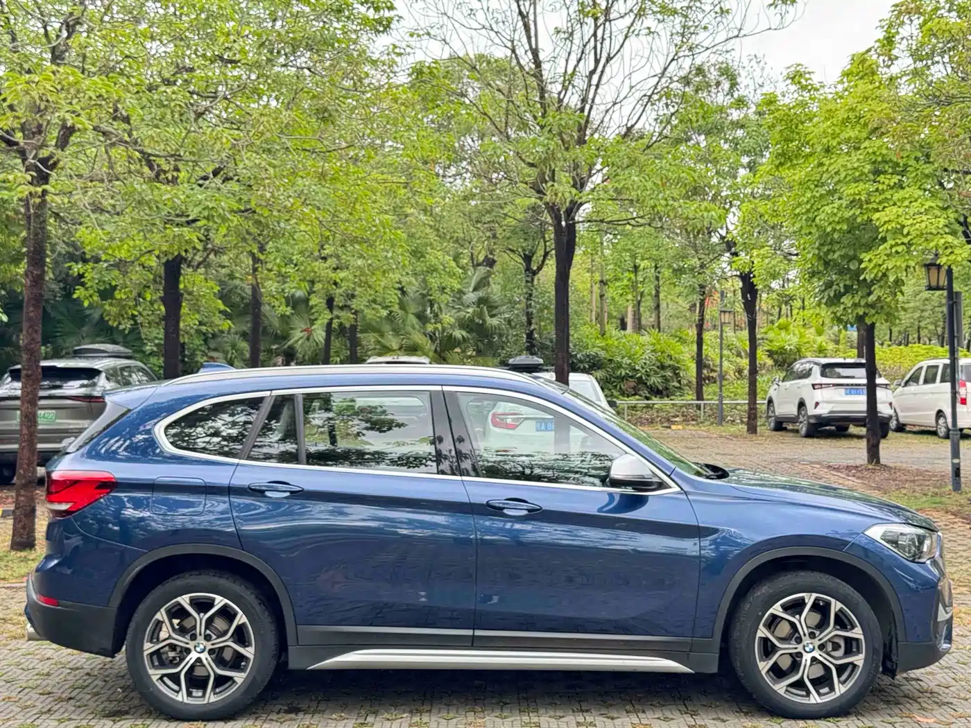 BMW X1 2022 sDrive20Li Premium фото 7