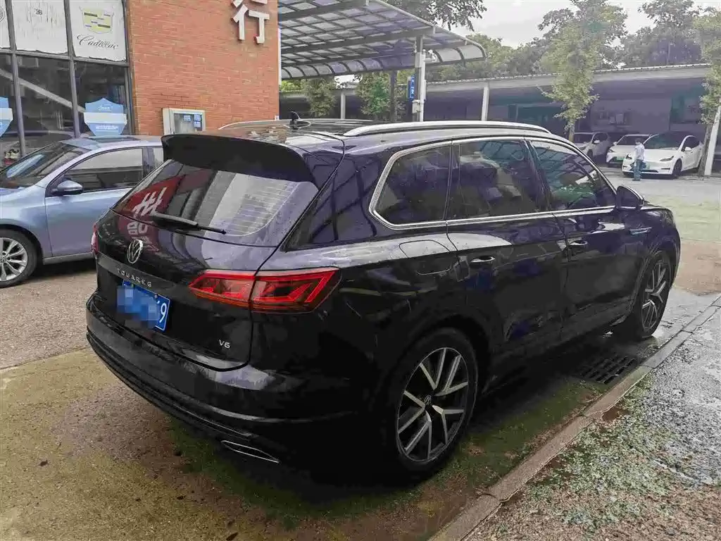 Volkswagen Touareg 2022 2021 3.0TSI R-Line Classic Sport Package