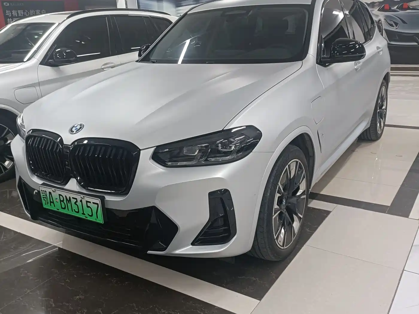 BMW IX3
