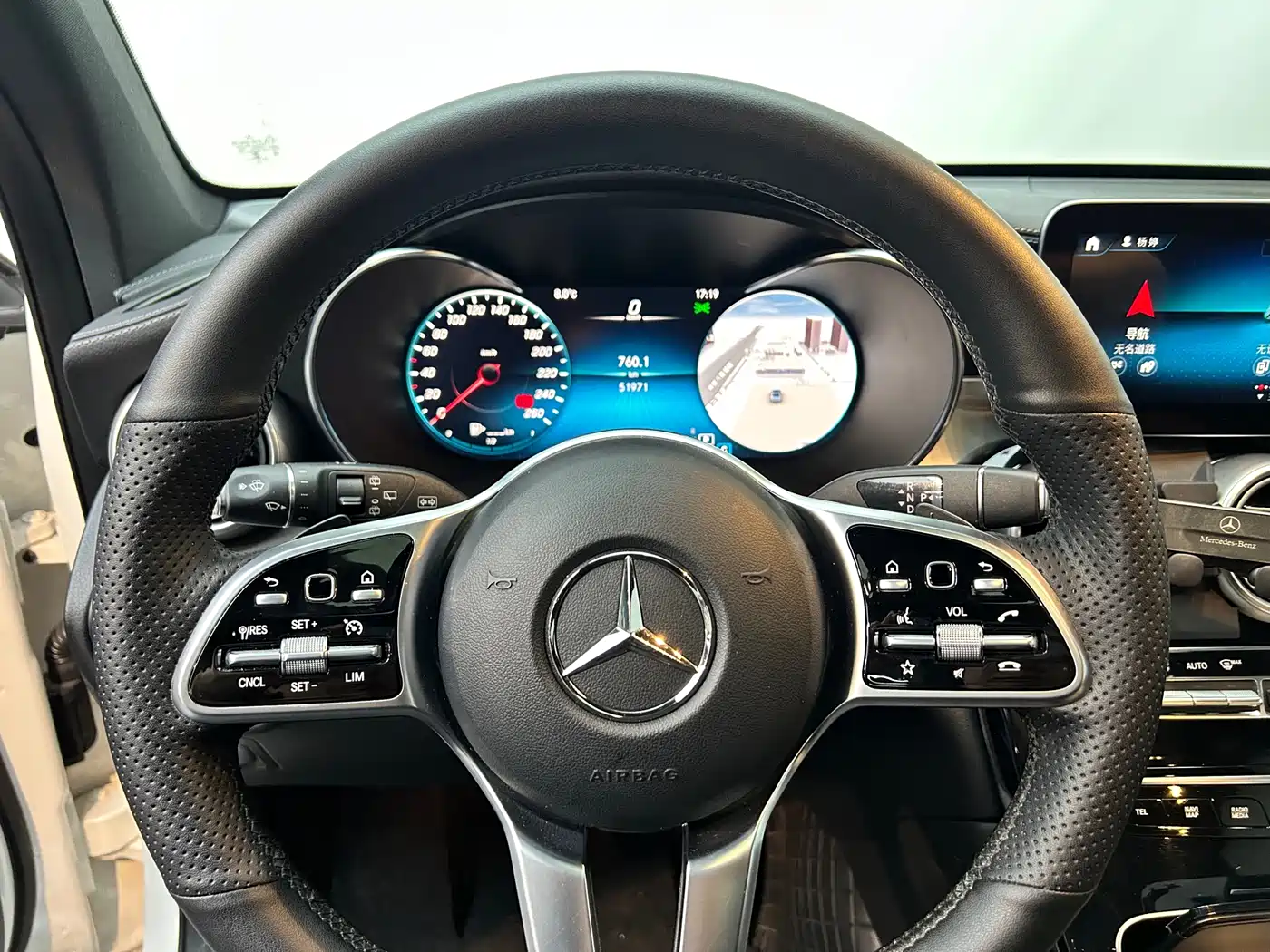 MERCEDES-BENZ GLC
