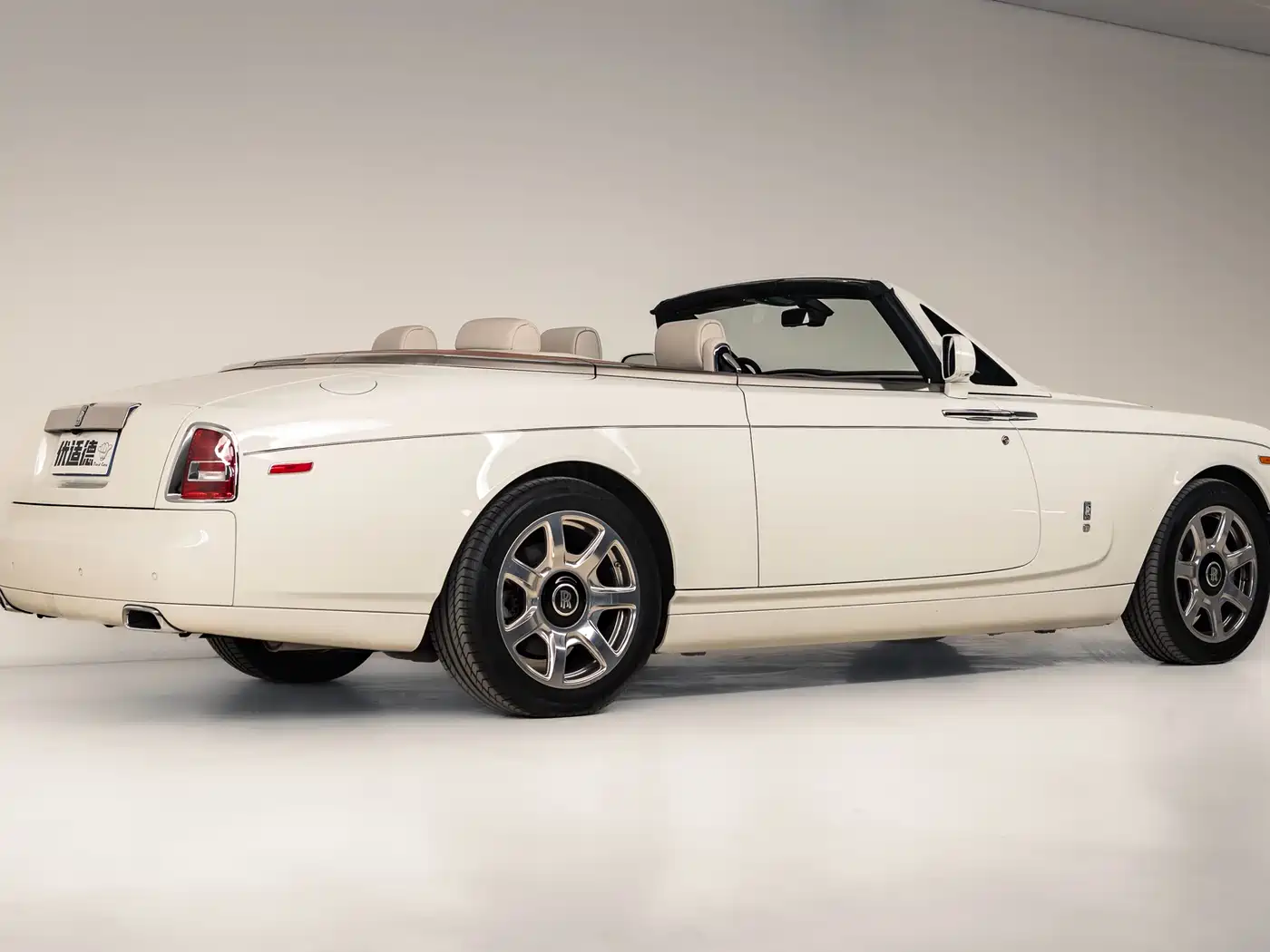 Фото 6 - Rolls-Royce Phantom