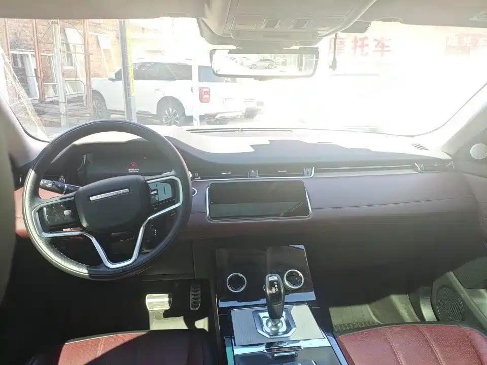 Photo 7 - Land Rover Range Rover Evoque