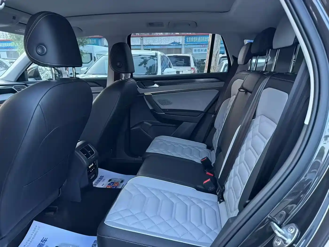 Volkswagen Tayron 2024 300TSI 2WD Luxury Plus Advanced фото 6