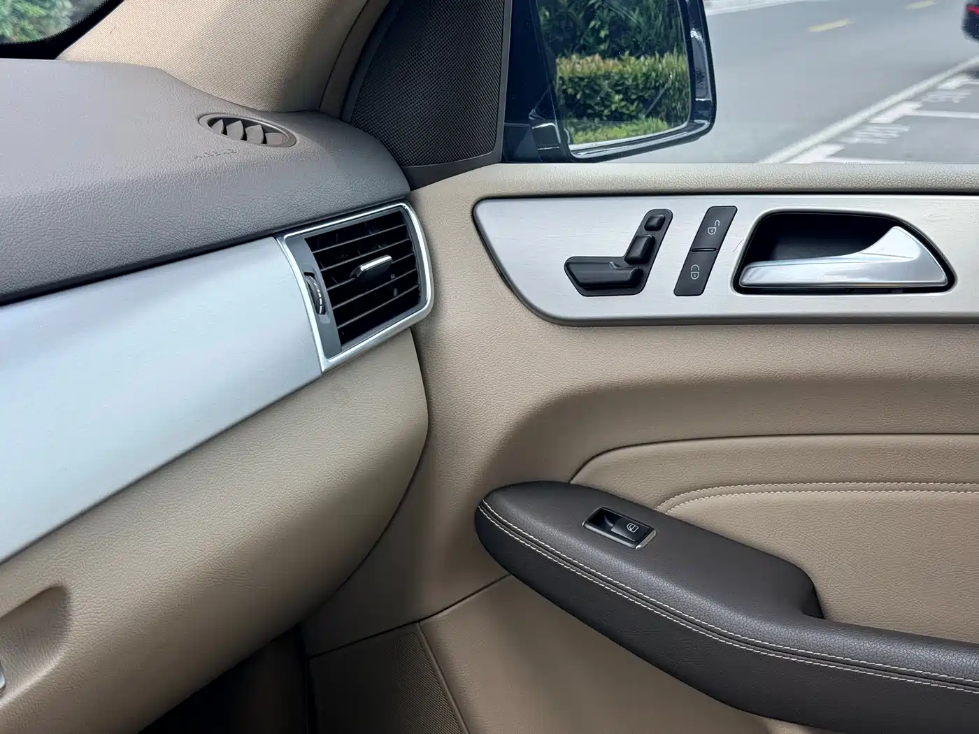 Mercedes-Benz M-Class 2012 ML 300 фото 33