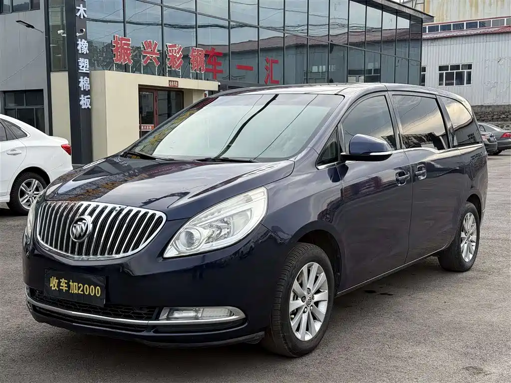 Buick GL8 2011 2.4L CT Luxury Business Comfort Edition фото 2