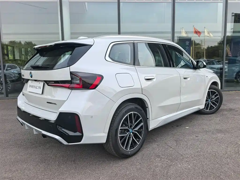 BMW iX1 2025 2025 eDrive25L M Sport Package