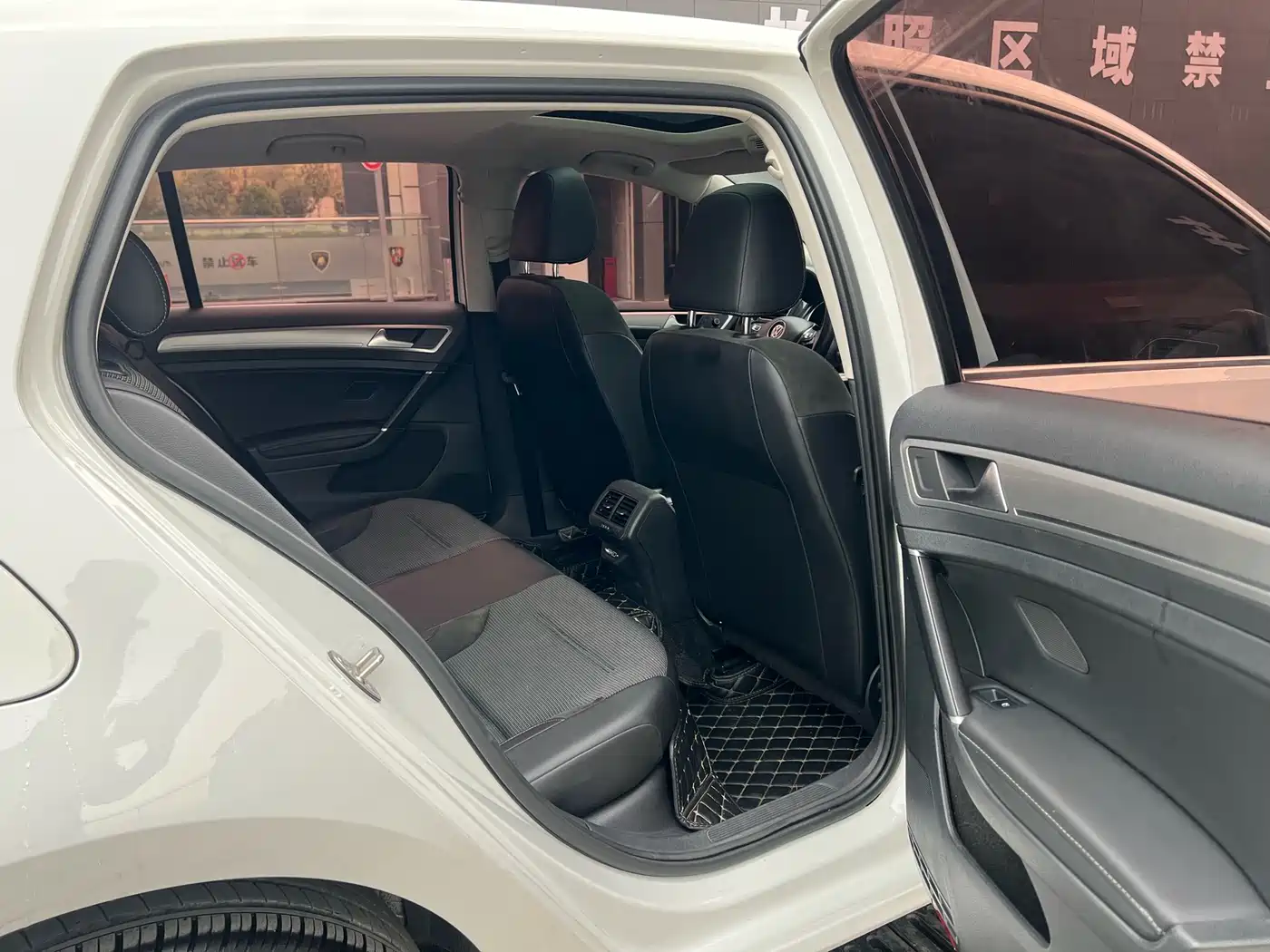 Volkswagen Golf 2020 280TSI DSG Comfort фото 25