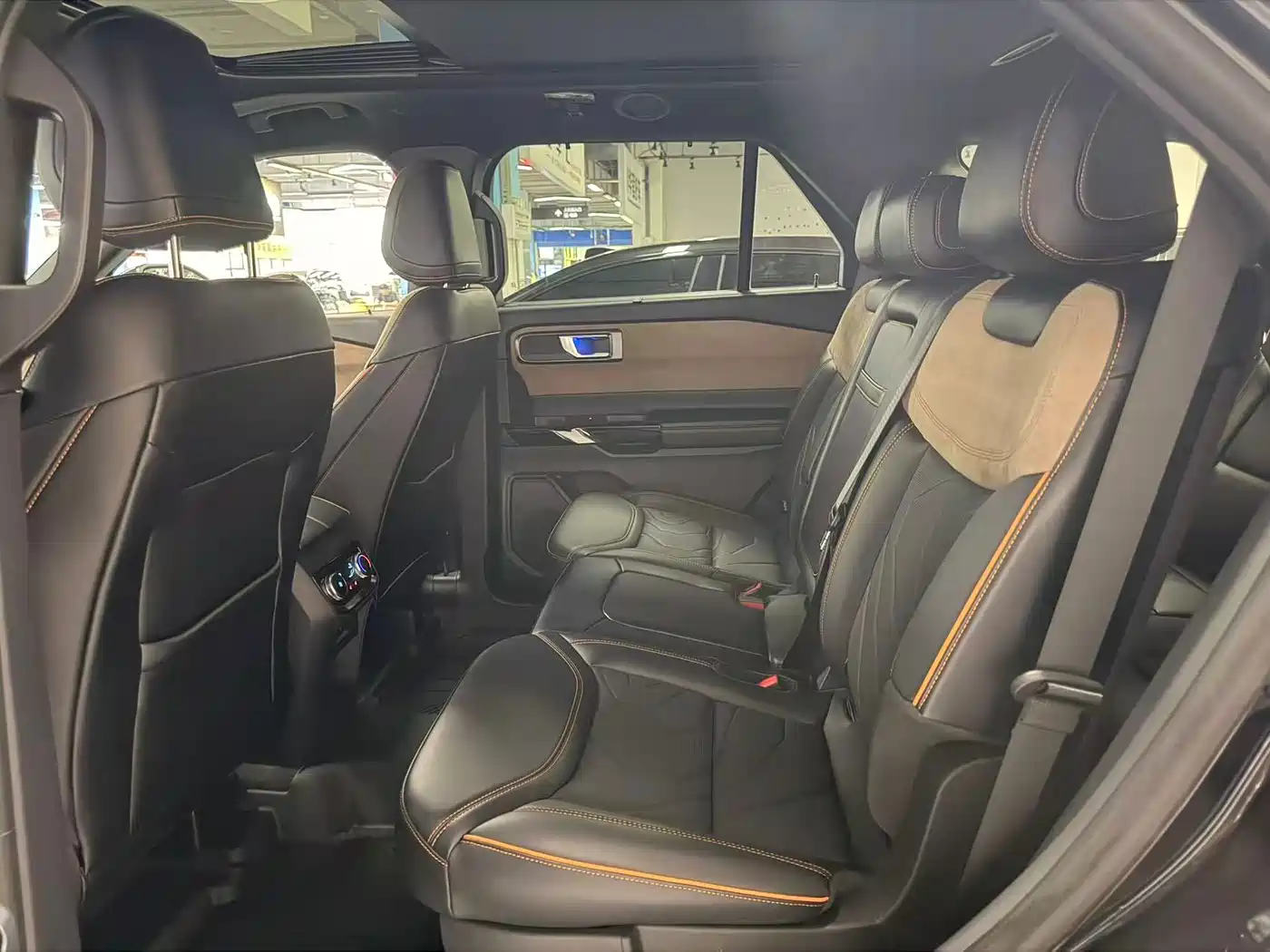 Ford Explorer 2025 2024 2.3T EcoBoost Kunlun Summit Edition 7-Seater
