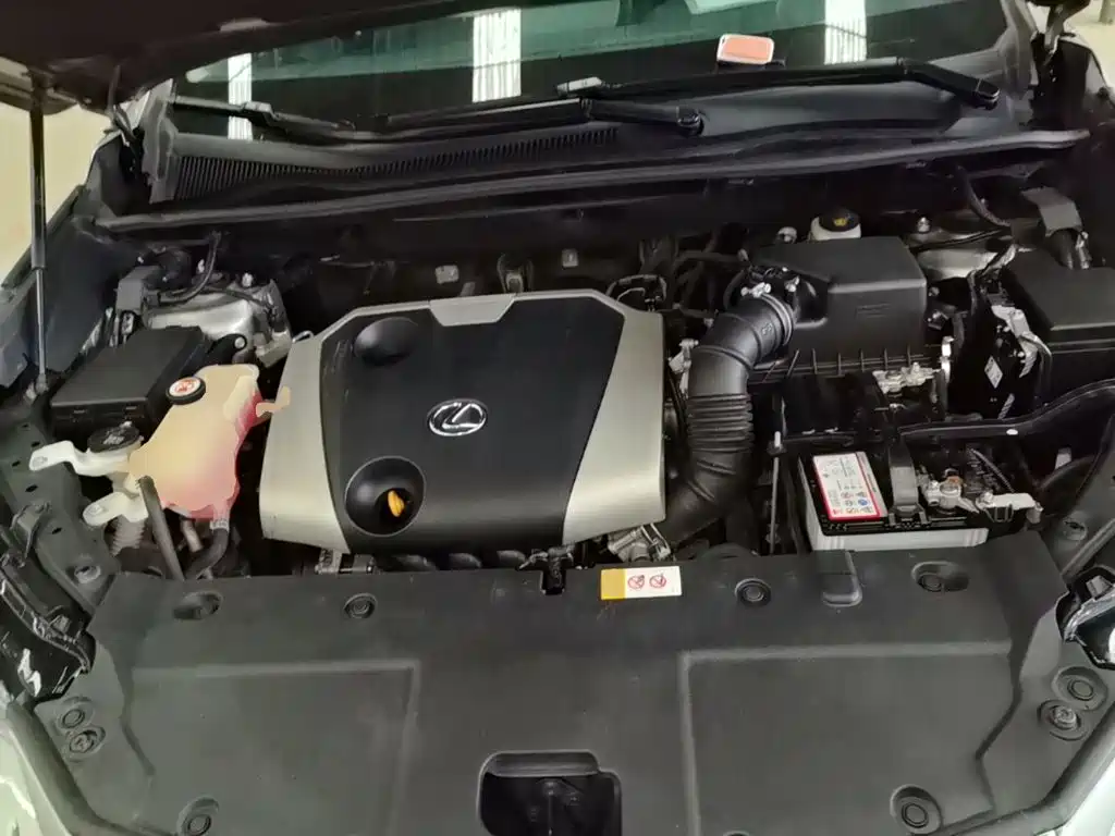 Фото 20 - Lexus NX