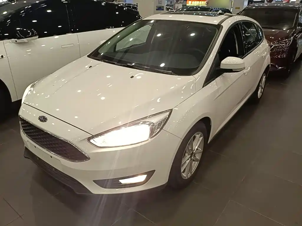 Ford Focus 2019 2018 Hatchback Classic 1.6L Automatic Trend Smart Edition