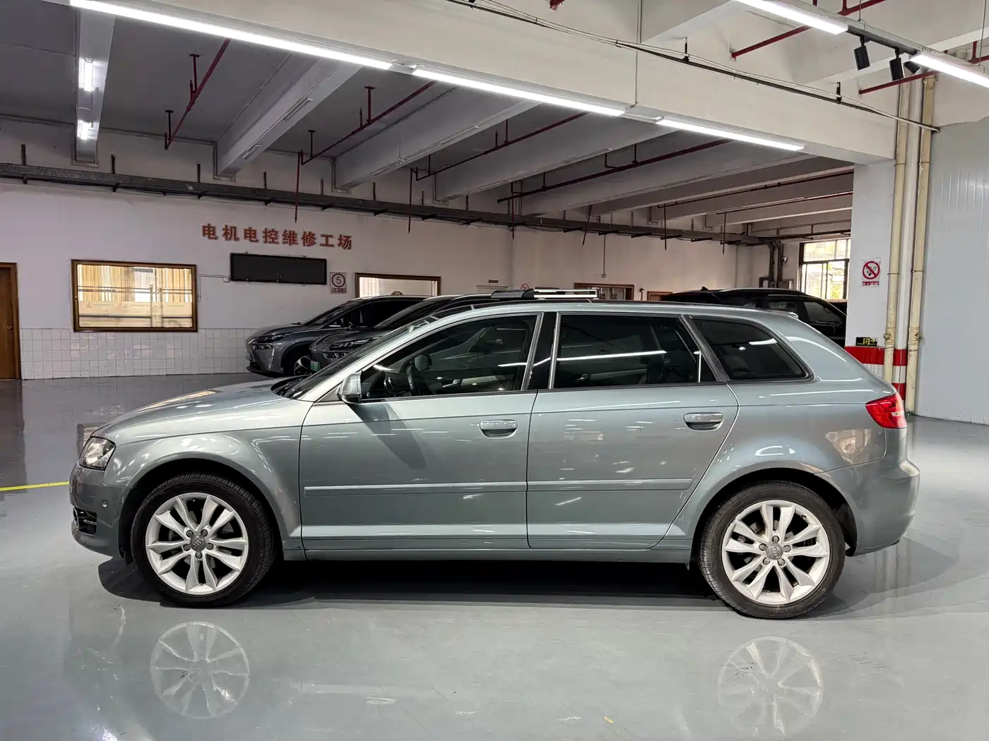 Audi A3 (Import) 2010 Sportback 1.8T Premium Model фото 5