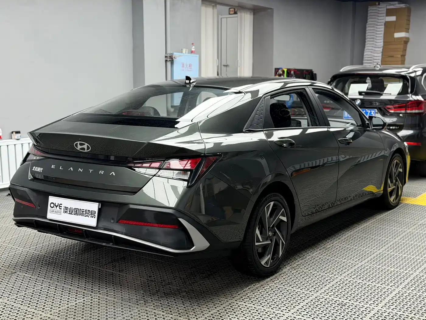Hyundai Elantra 2023 1.5L CVT GLX Elite Edition фото 5