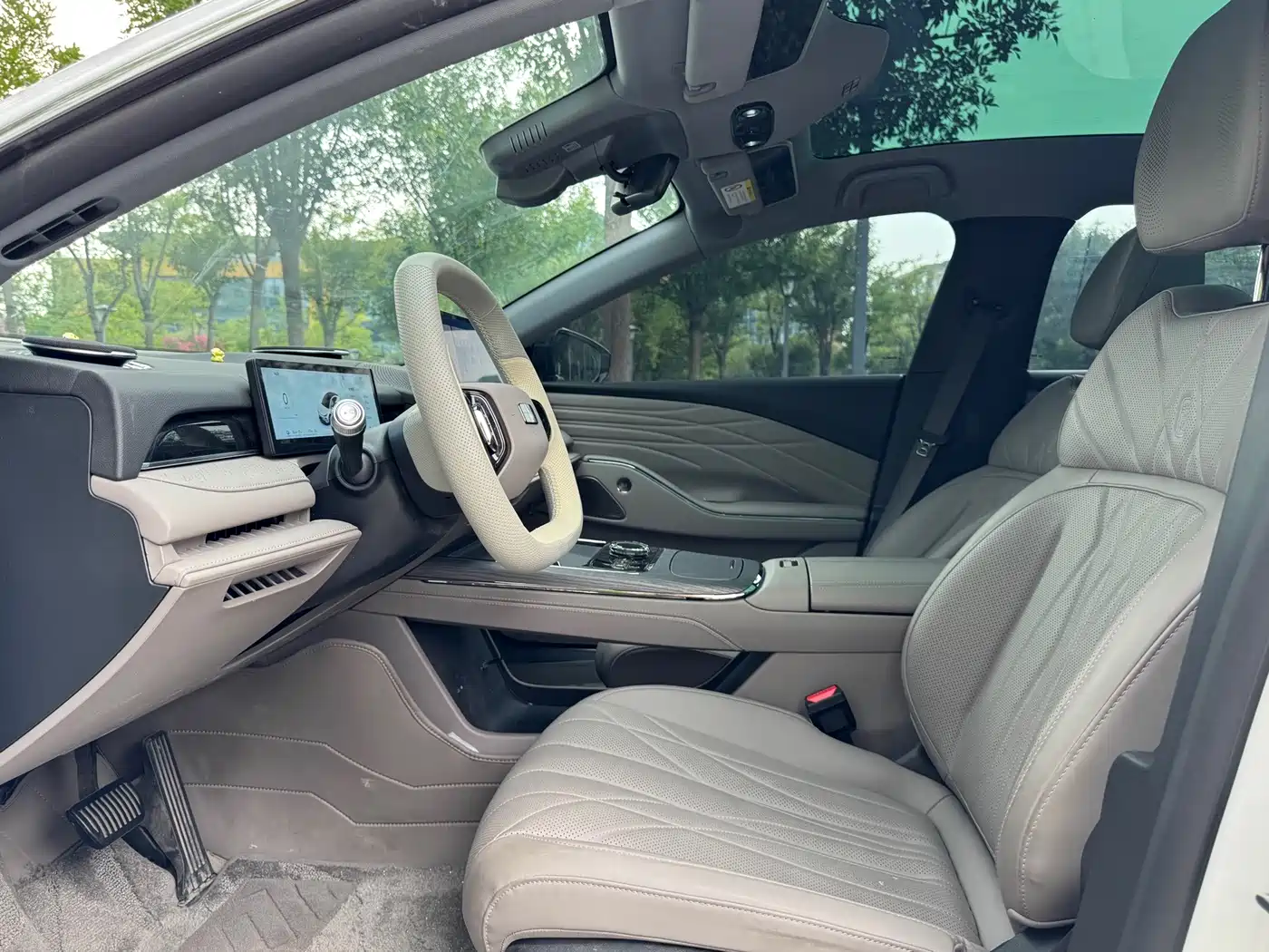 Geely Galaxy Galaxy Xingyao 8 2025 2025 130km EM-i Premium Edition