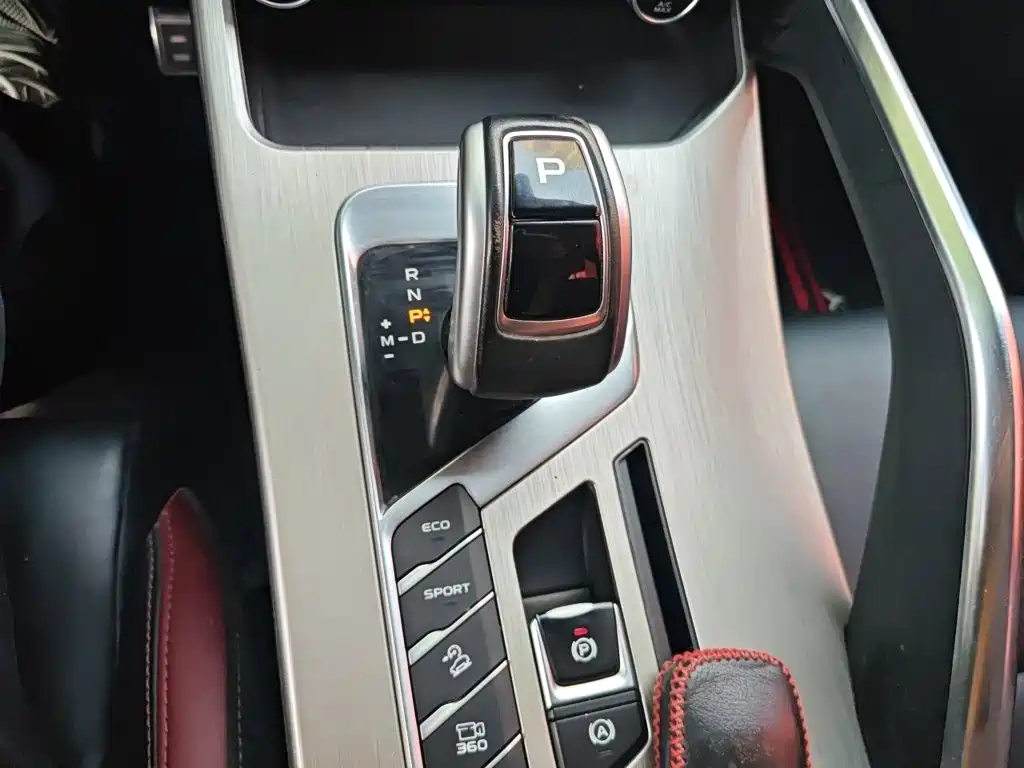 Geely Binyue 2019 2019 Sport 260T DCT Battle China V