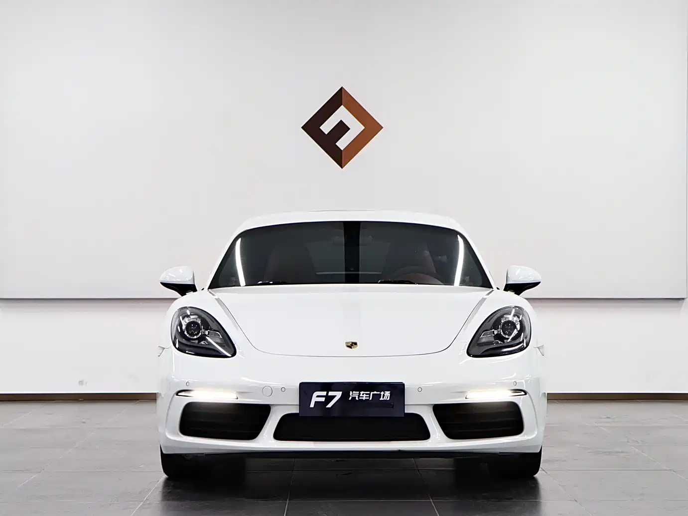 Porsche 718 2016 Cayman 2.0T фото 2