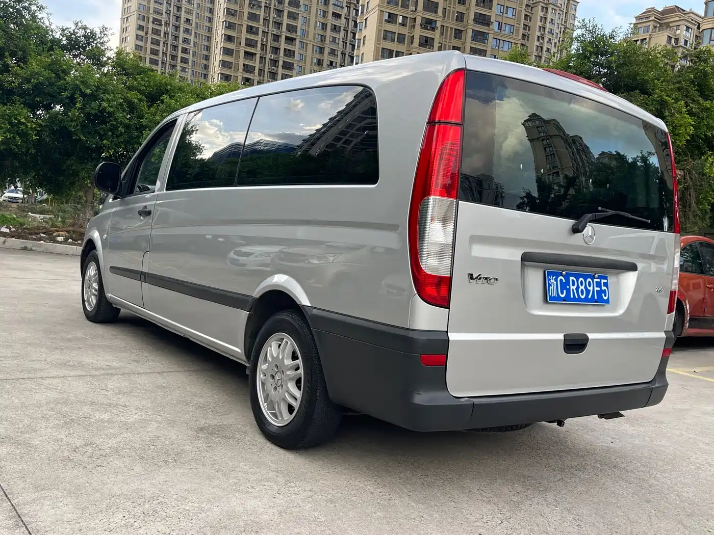 Photo 7 - Mercedes-Benz Vito