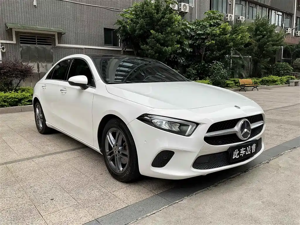 Mercedes-Benz A-Class 2020 A 200 L Sport Sedan фото 2