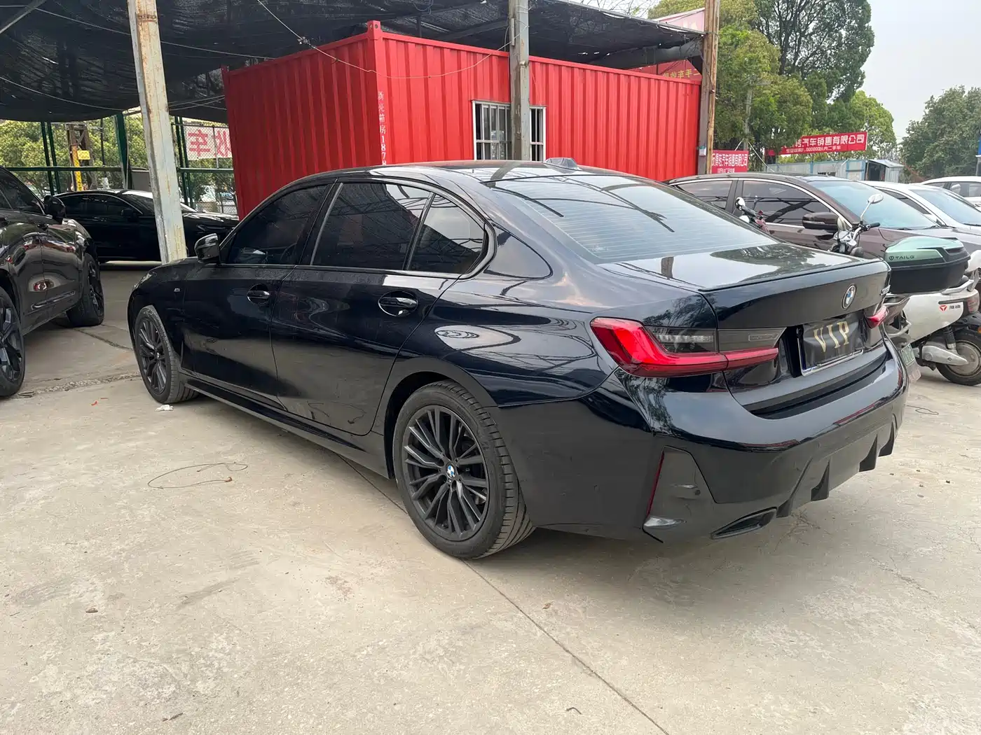 BMW 3 Series 2023 325Li M Sport Black Night Package фото 4