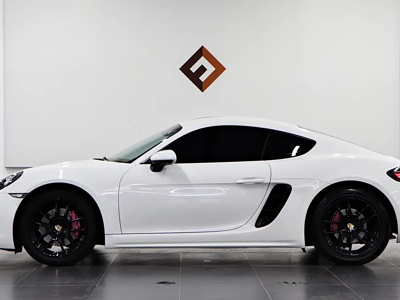 Porsche 718 2016 Cayman 2.0T фото 7