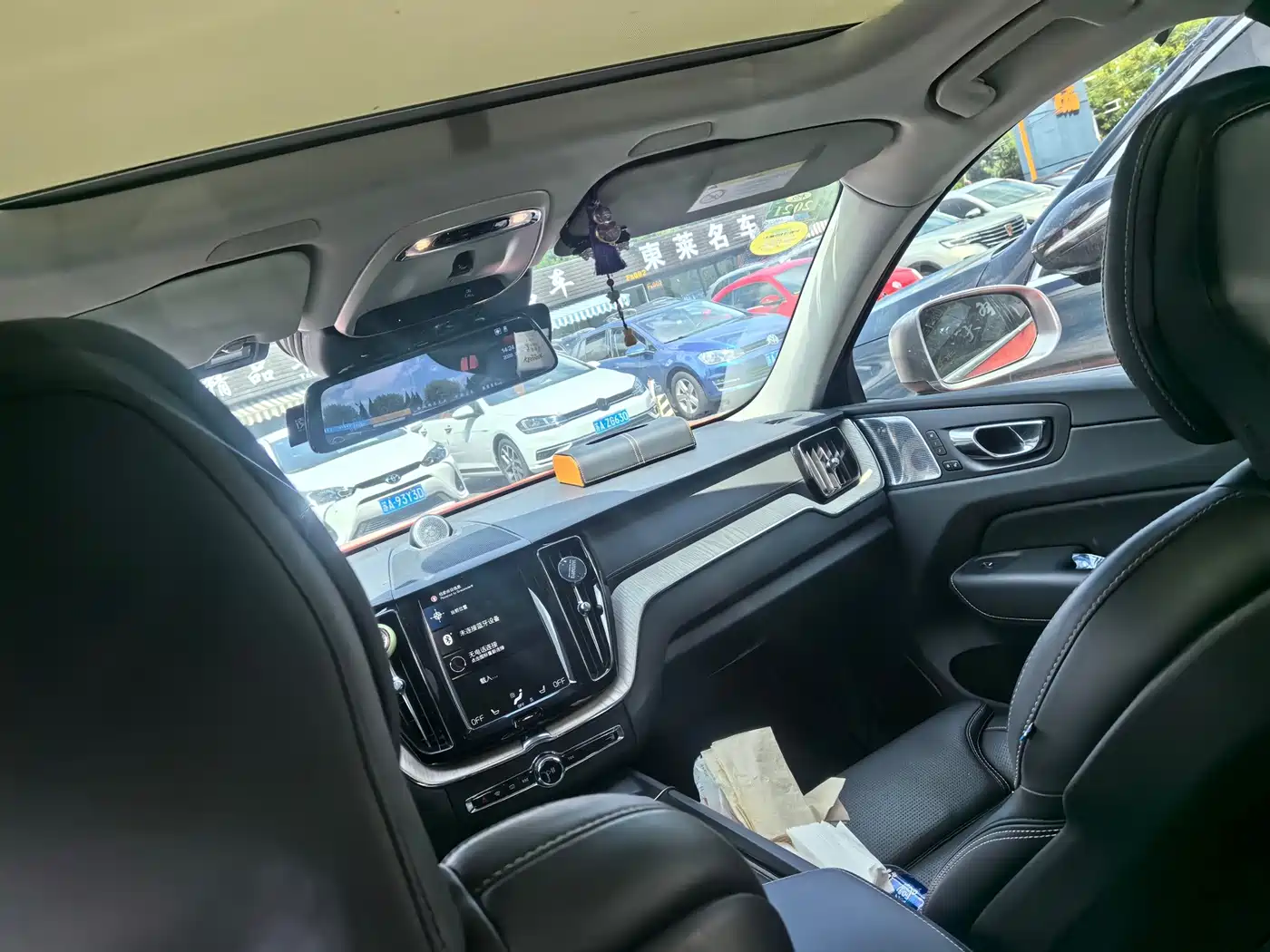 Volvo XC60 Plug-in Hybrid 2019 2019 T8 E-Drive Hybrid Zhi Zun Luxury Edition China V