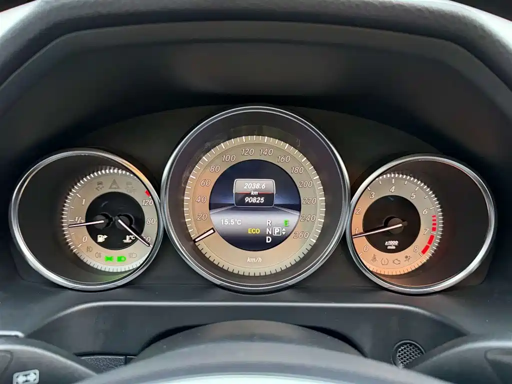 Mercedes-Benz E-Class 2015 E 200 L Sport фото 22