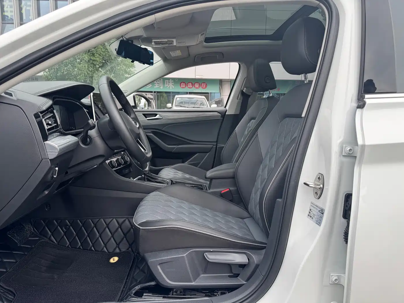 Volkswagen Sagitar 2024 300TSI DSG Surpass Edition фото 9