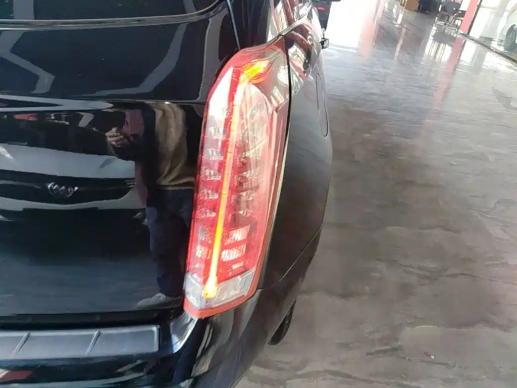 Cadillac SRX 2015 3.0L Elite фото 8